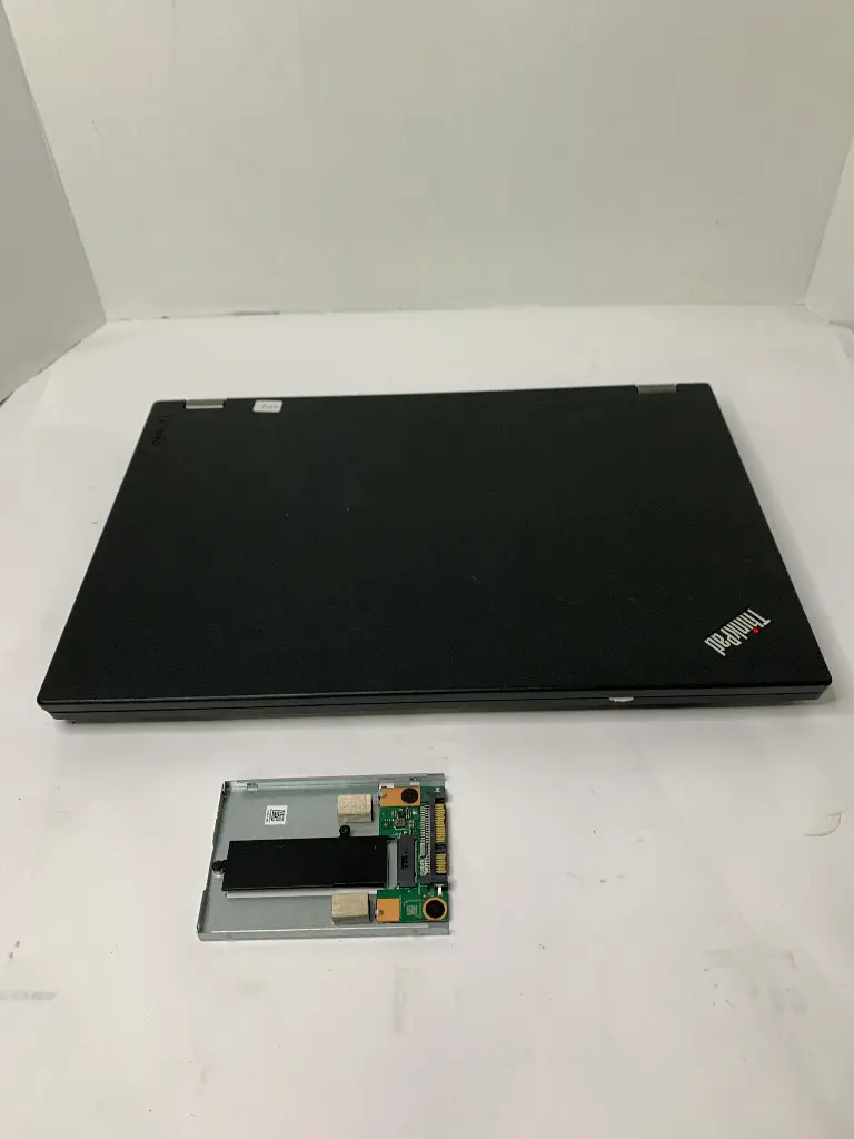  Lenovo ThinkPad L570 | I5 7200U | 8GB DDR4 | 240GB SSD | W10 