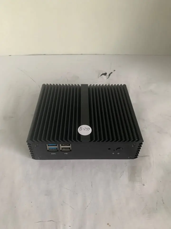 Celeron J3160 | 4GB DDR3 | 128GB SSD